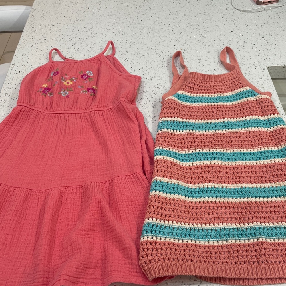 Girls Spring/Summer flowy and crotchet dresses size XS/S - Picture 2 of 11